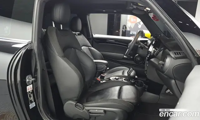 Mini Cooper 2023 автомат (гидро), миниатюра 12