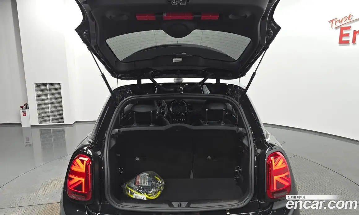 Mini Cooper 2023 автомат (гидро), фото 20
