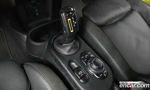 Mini Cooper 2023 автомат (гидро), миниатюра 9