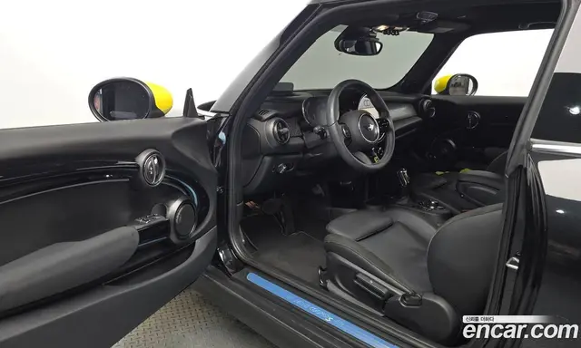 Mini Cooper 2023 автомат (гидро), миниатюра 10