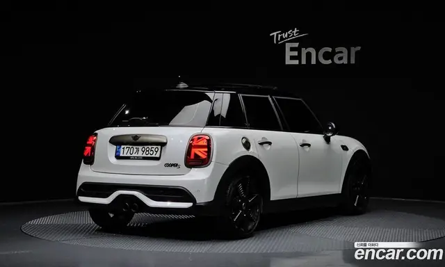 Mini Cooper 2023 2.0 автомат (гидро), миниатюра 2