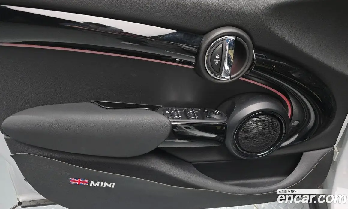 Mini Cooper 2023 2.0 автомат (гидро), фото 14
