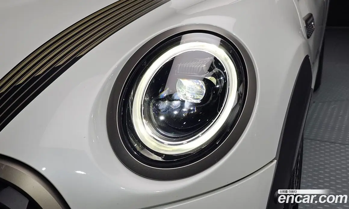 Mini Cooper 2023 2.0 автомат (гидро), фото 8