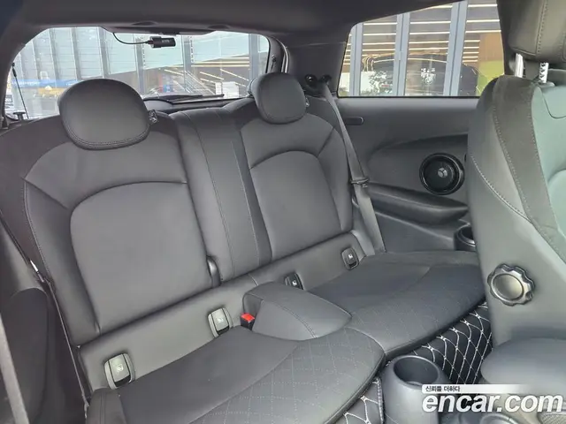 Mini Cooper 2023 автомат (гидро), миниатюра 11
