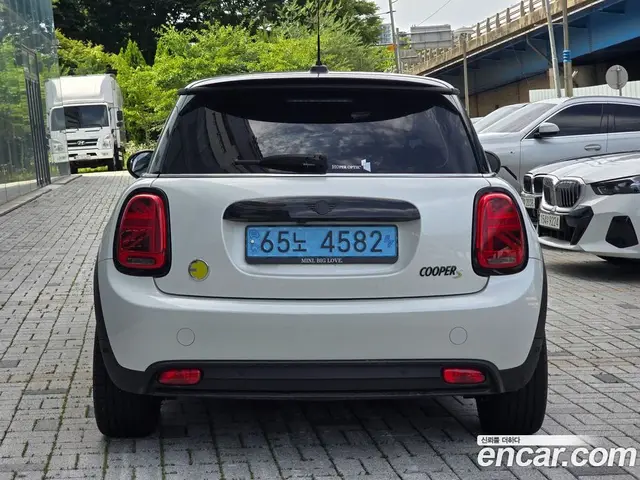 Mini Cooper 2023 автомат (гидро), миниатюра 4