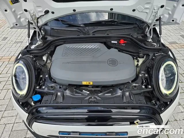 Mini Cooper 2023 автомат (гидро), миниатюра 6