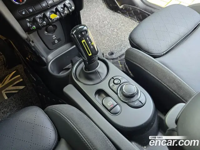 Mini Cooper 2023 автомат (гидро), миниатюра 9