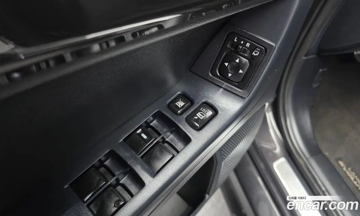 Mitsubishi Lancer Evolution 2010 2.0 автомат (гидро), фото 13 Mitsubishi Lancer Evolution 2010 2.0 автомат (гидро), фото 13