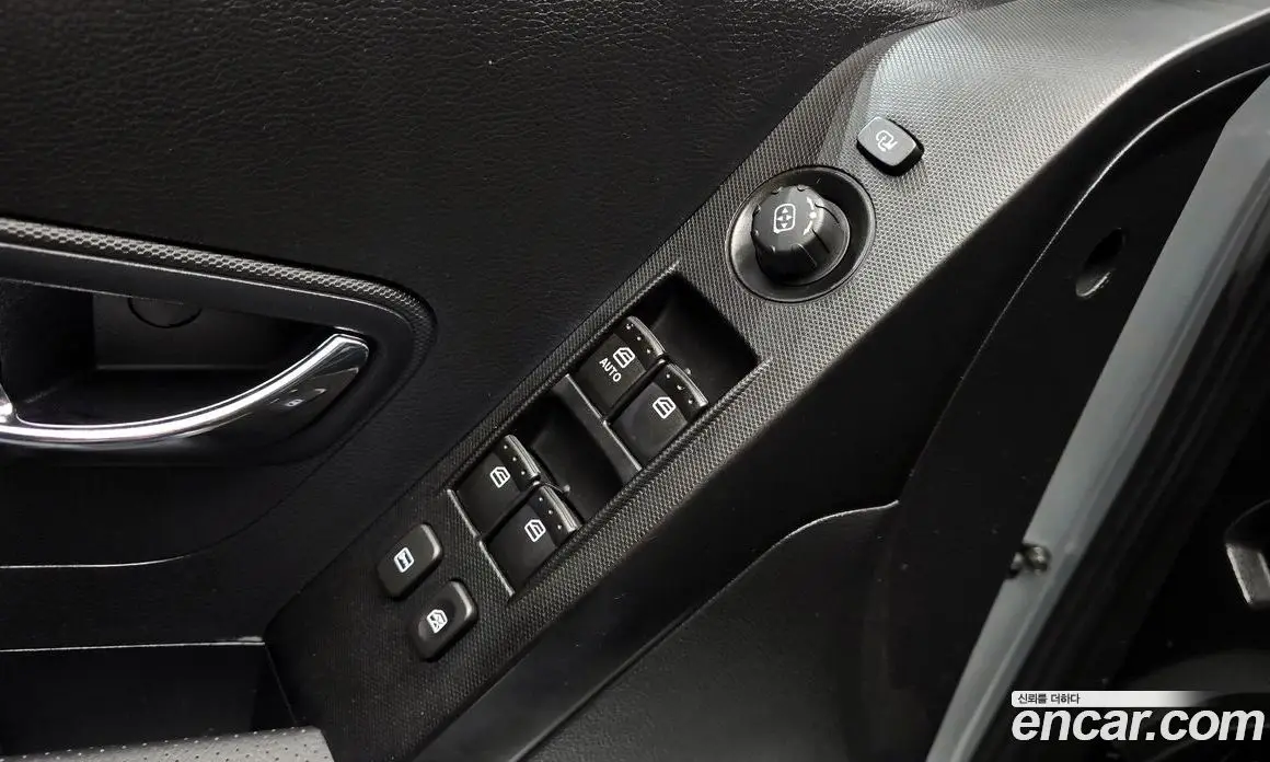 SsangYong Korando 2013 2.0 автомат (гидро), фото 18
