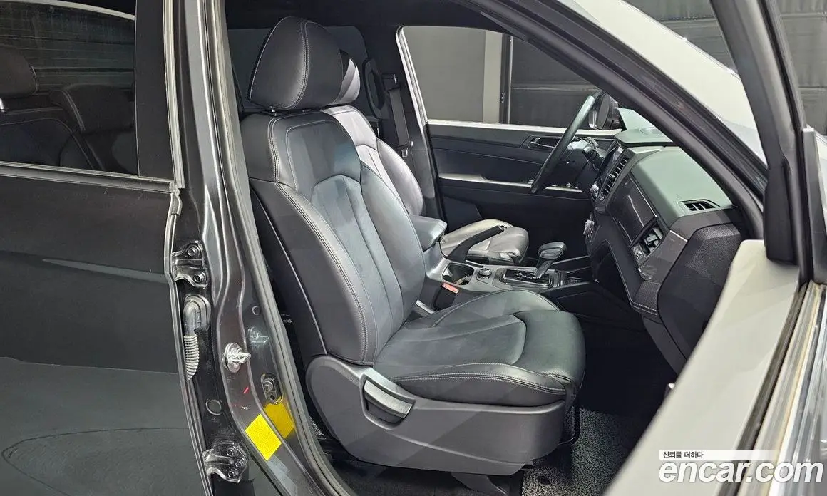 SsangYong Rexton 2023 2.2 автомат (гидро), фото 16
