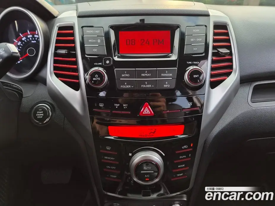 SsangYong TIBOLI 2015 1.6 автомат (гидро), фото 15