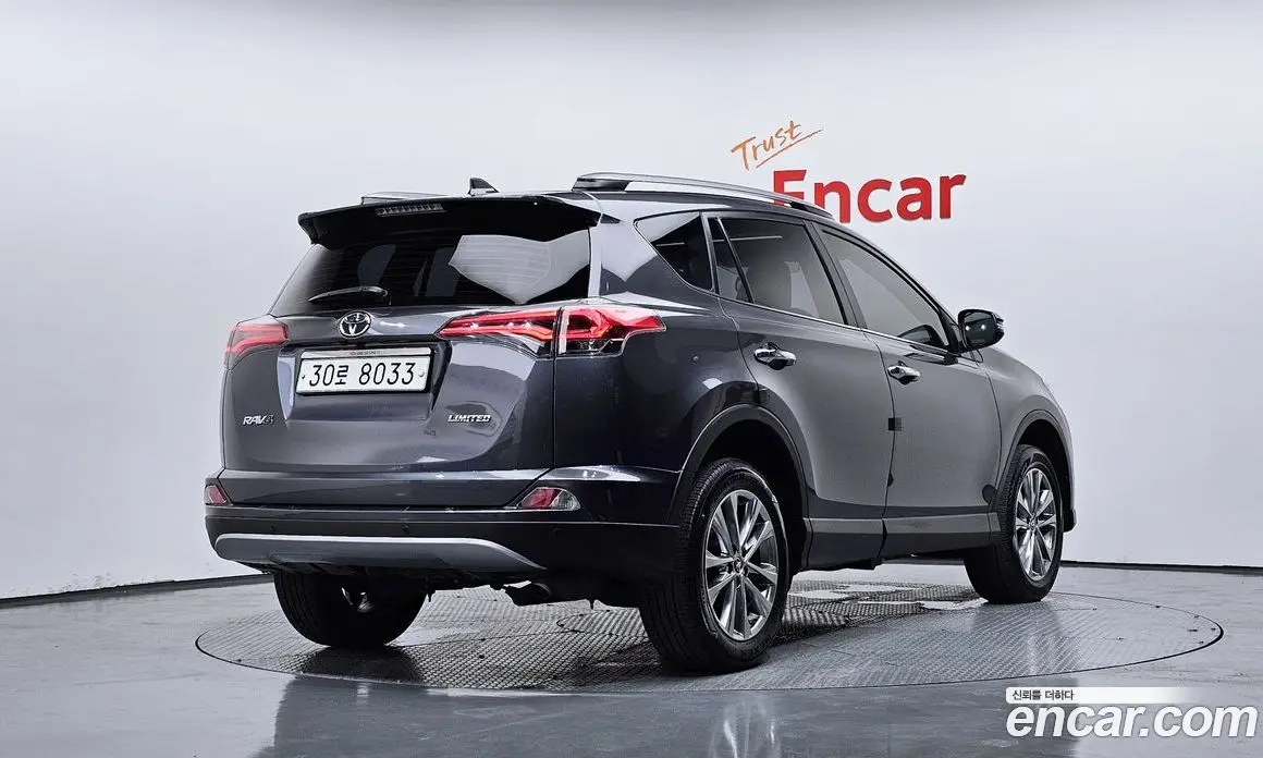 Toyota RAV4 2018 2.5 автомат (гидро), фото 2 Toyota RAV4 2018 2.5 автомат (гидро), фото 2