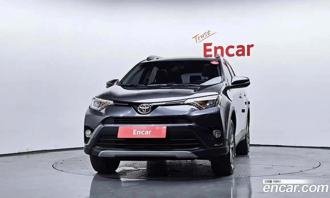 Toyota RAV4 2018 2.5 автомат (гидро), фото 3 Toyota RAV4 2018 2.5 автомат (гидро), фото 3