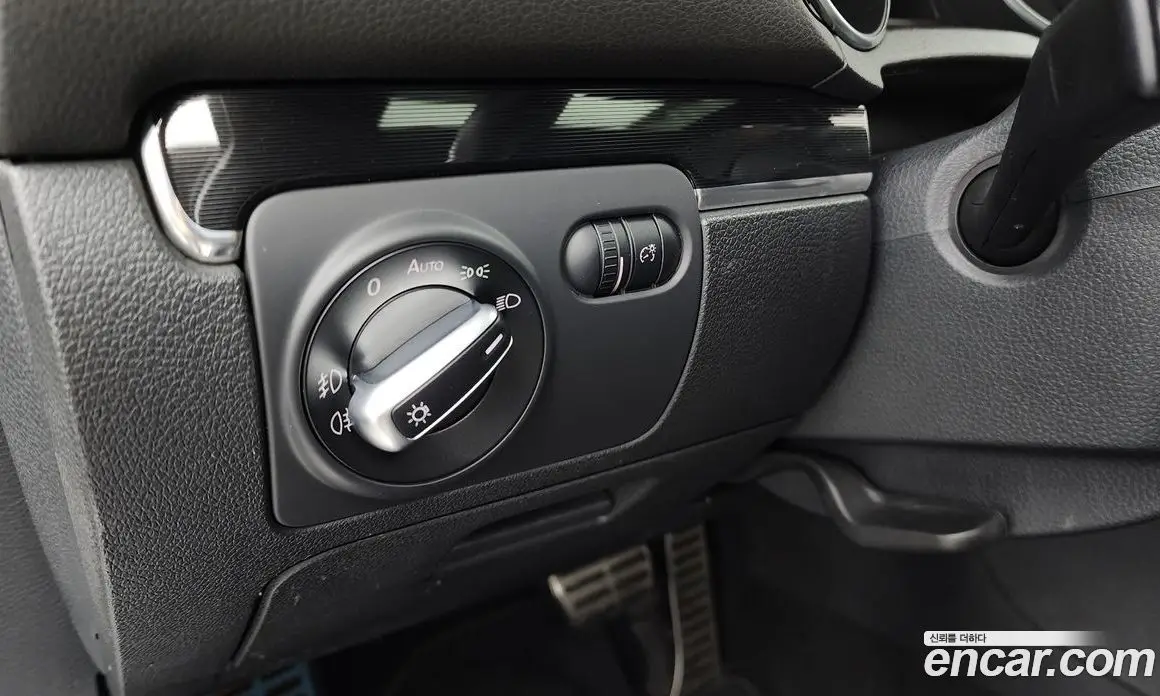 Volkswagen Golf 2010 2.0 автомат (гидро), фото 16
