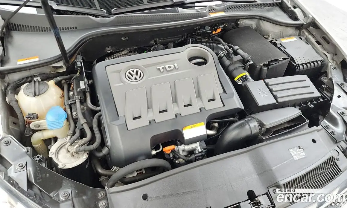 Volkswagen Golf 2010 2.0 автомат (гидро), фото 6