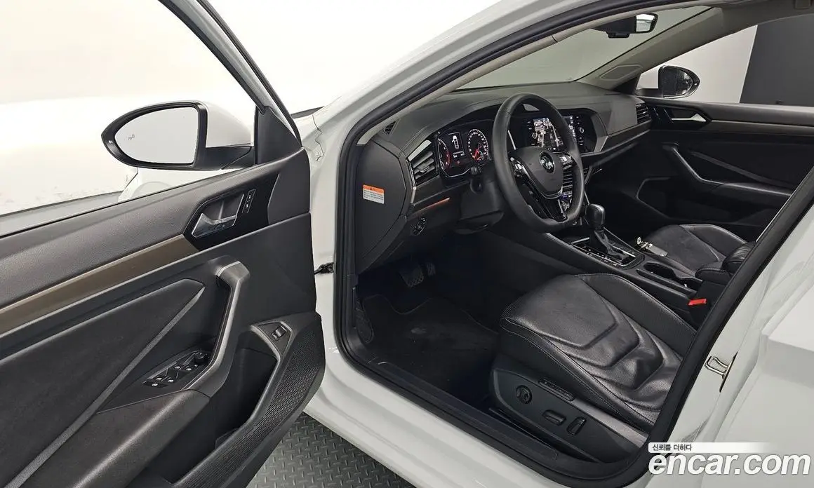 Volkswagen Jetta 2020 1.4 автомат (гидро), фото 10