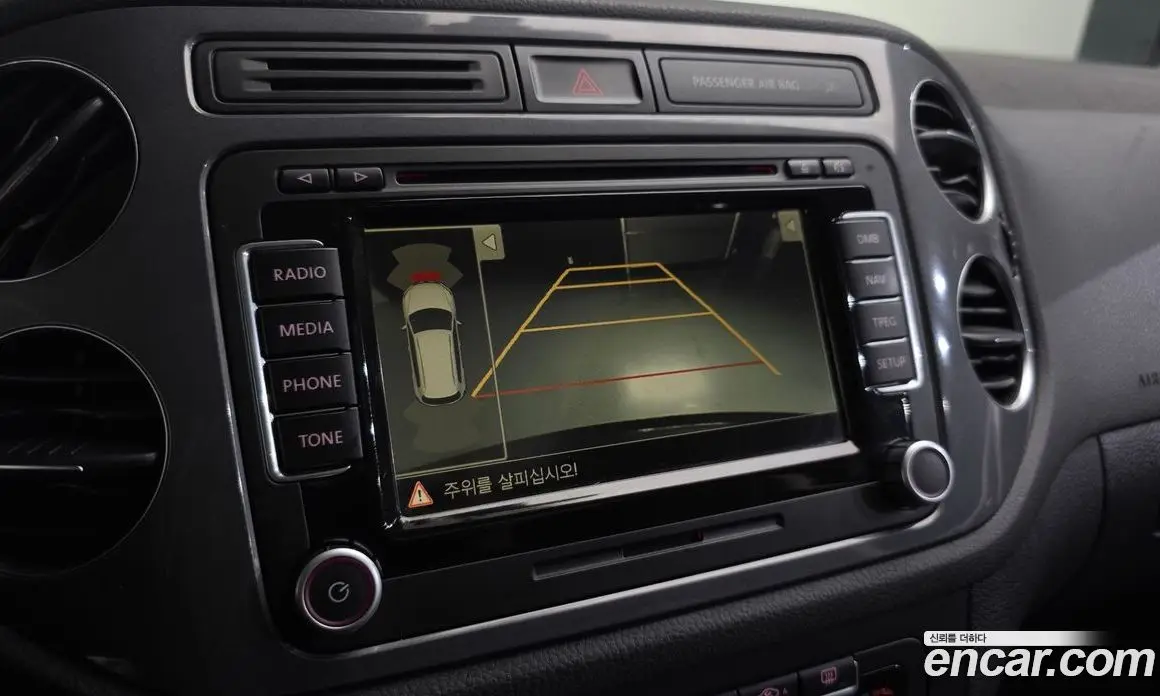 Volkswagen Tiguan 2013 2.0 автомат (гидро), фото 14