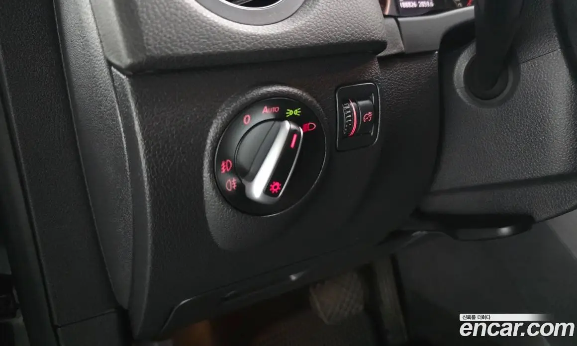 Volkswagen Tiguan 2013 2.0 автомат (гидро), фото 17