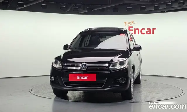 Volkswagen Tiguan 2013 2.0 автомат (гидро), миниатюра 3