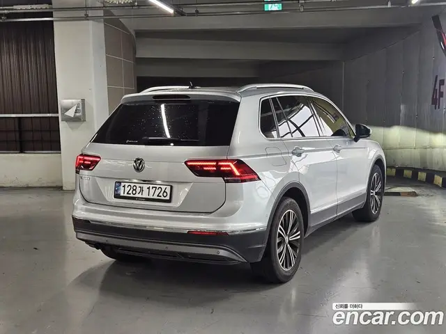 Volkswagen Tiguan 2020 2.0 автомат (гидро), миниатюра 2