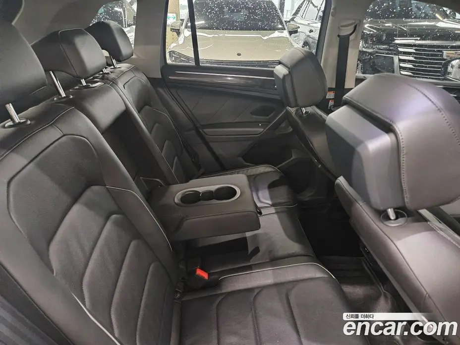 Volkswagen Tiguan 2020 2.0 автомат (гидро), фото 12