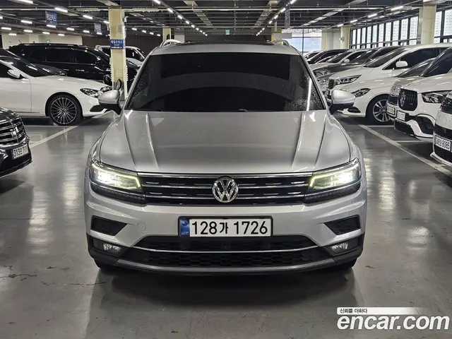 Volkswagen Tiguan 2020 2.0 автомат (гидро), миниатюра 3