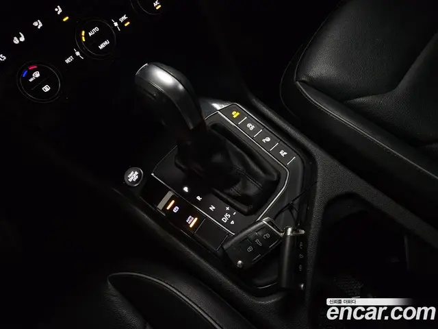 Volkswagen Tiguan 2020 2.0 автомат (гидро), миниатюра 9