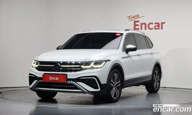 Volkswagen Tiguan, 2023, 37 367 км