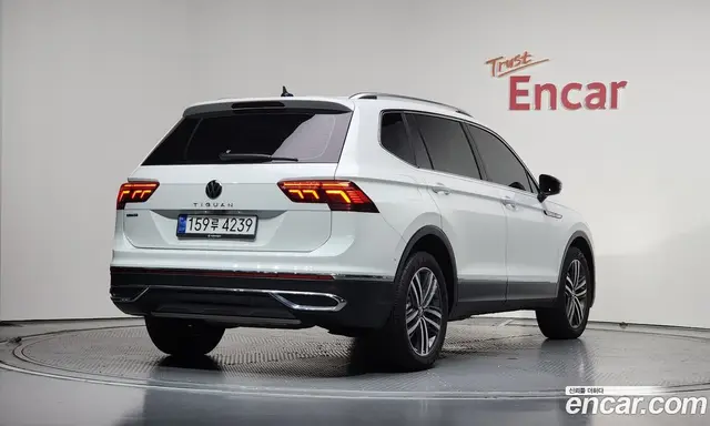 Volkswagen Tiguan 2023 2.0 автомат (гидро), миниатюра 2