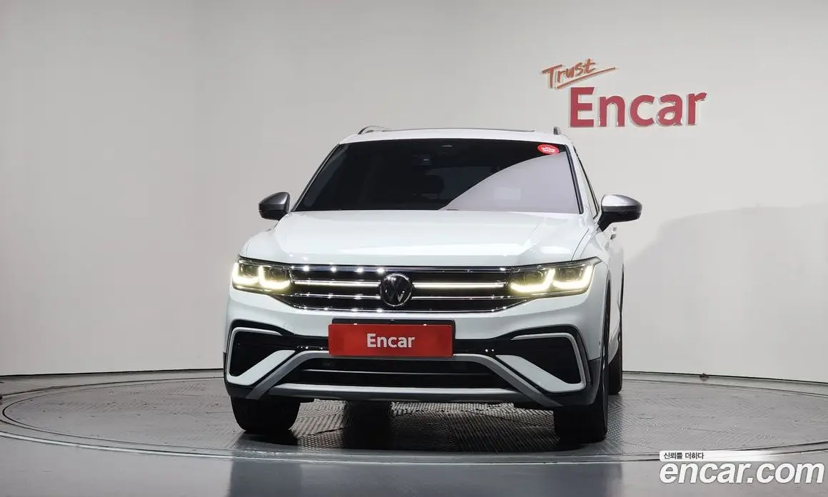 Volkswagen Tiguan 2023 2.0 автомат (гидро), фото 3