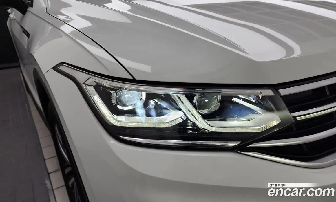 Volkswagen Tiguan 2023 2.0 автомат (гидро), фото 8