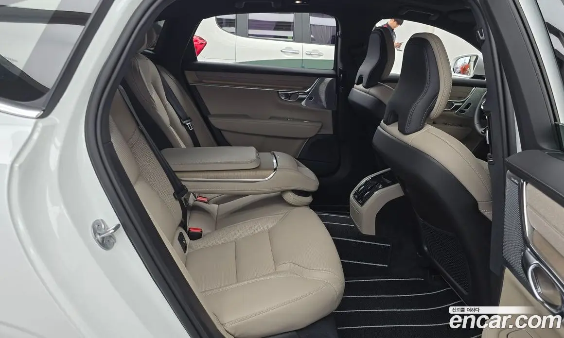 Volvo S90 2025 2.0 автомат (гидро), фото 17
