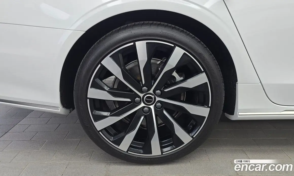 Volvo S90 2025 2.0 автомат (гидро), фото 5