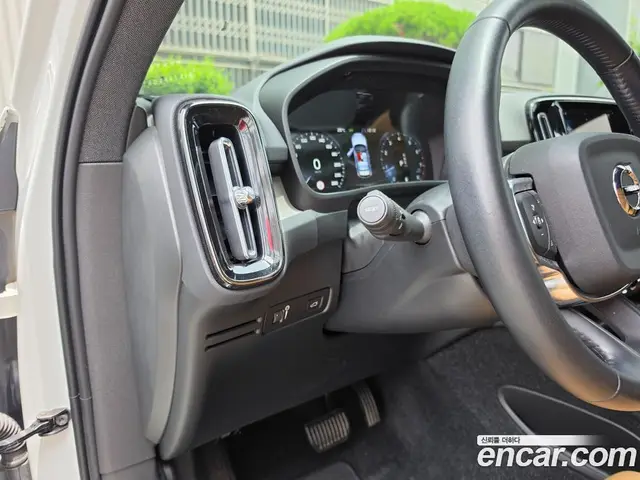 Volvo XC40 2021 2.0 автомат (гидро), миниатюра 12