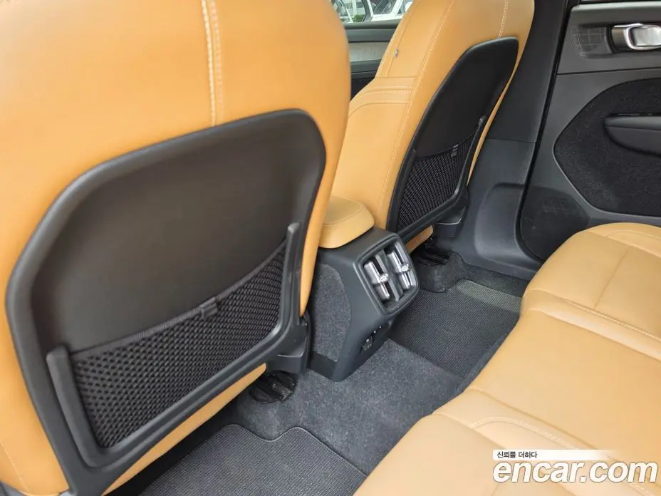 Volvo XC40 2021 2.0 автомат (гидро), фото 16