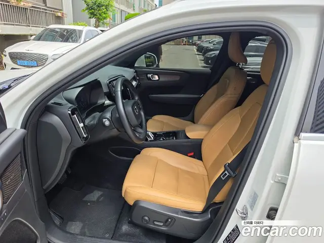 Volvo XC40 2021 2.0 автомат (гидро), миниатюра 6