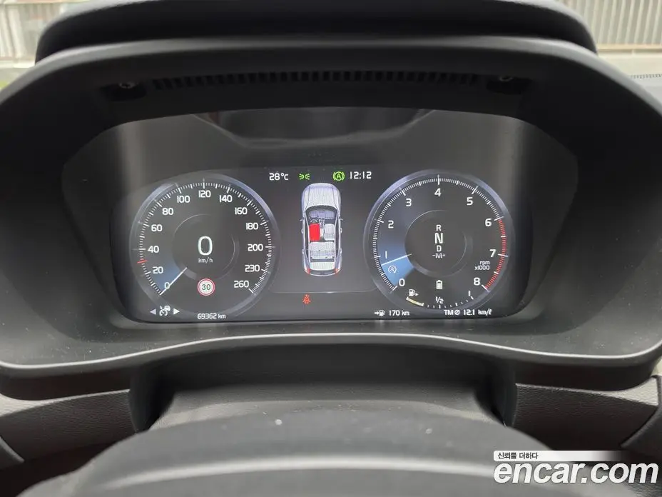 Volvo XC40 2021 2.0 автомат (гидро), фото 8