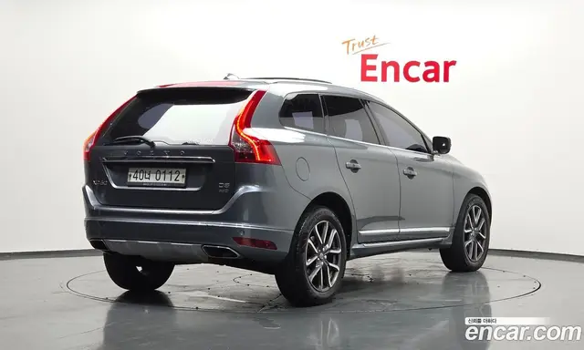 Volvo XC60 2016 2.4 автомат (гидро), миниатюра 2