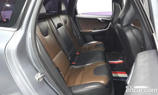 Volvo XC60 2016 2.4 автомат (гидро), миниатюра 12