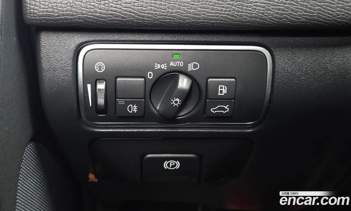 Volvo XC60 2016 2.4 автомат (гидро), фото 18