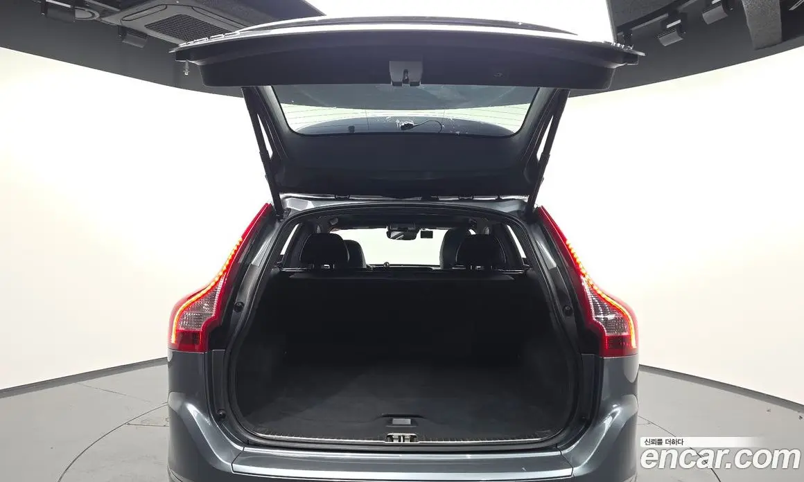 Volvo XC60 2016 2.4 автомат (гидро), фото 20