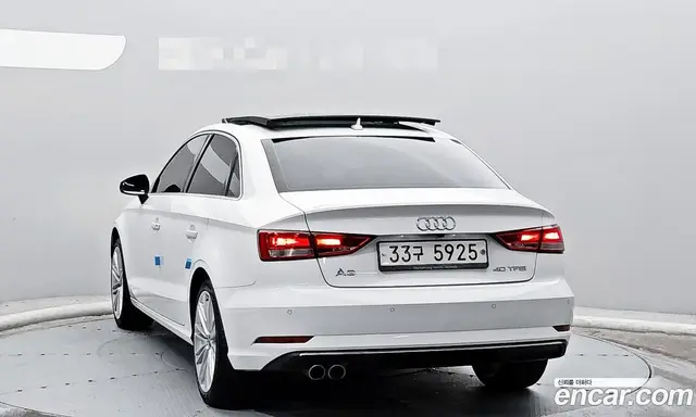 Audi A3 2018 2.0 автомат (гидро), миниатюра 2