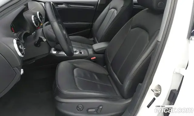 Audi A3 2018 2.0 автомат (гидро), миниатюра 9