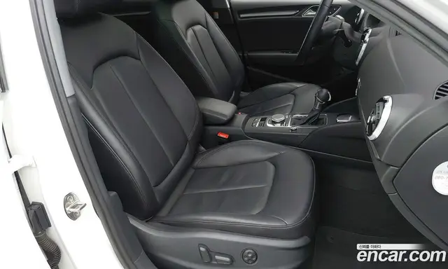 Audi A3 2018 2.0 автомат (гидро), миниатюра 10