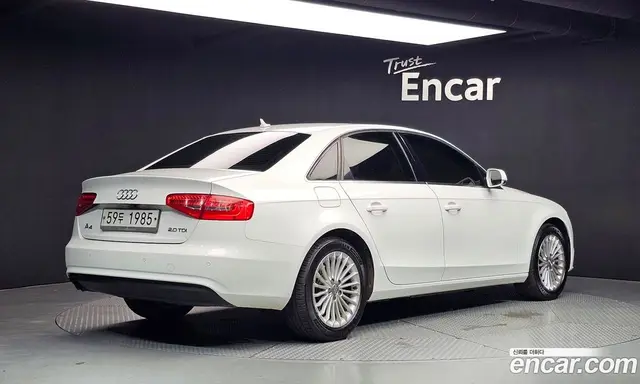 Audi A4 2013 2.0 автомат (гидро), миниатюра 2