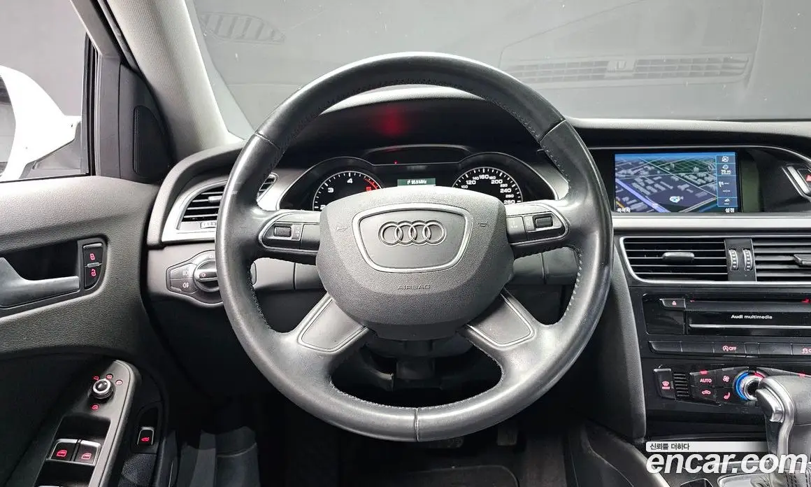 Audi A4 2013 2.0 автомат (гидро), фото 12