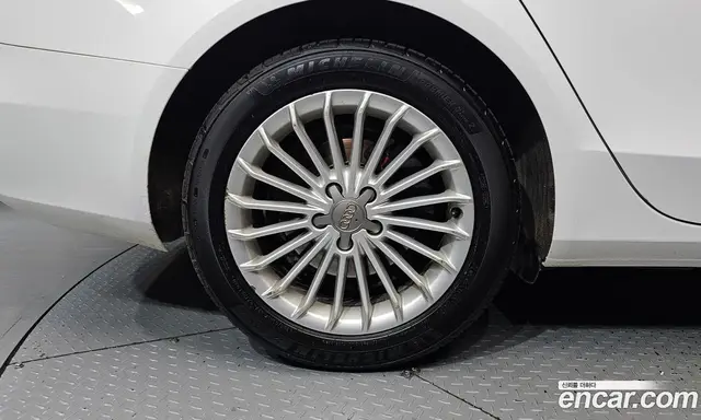 Audi A4 2013 2.0 автомат (гидро), миниатюра 5
