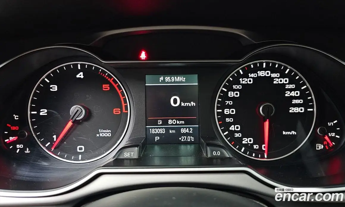 Audi A4 2013 2.0 автомат (гидро), фото 8