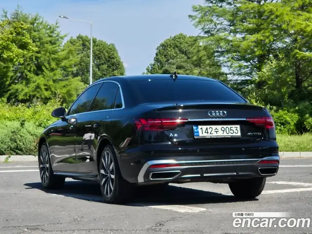 Audi A4 2023 2.0 автомат (гидро), миниатюра 2