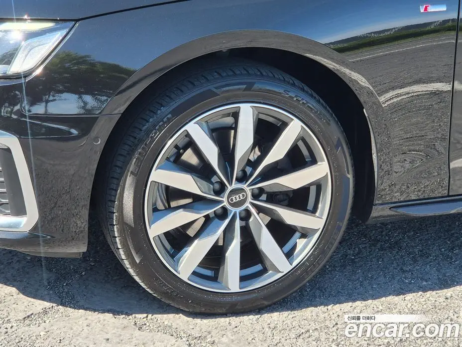 Audi A4 2023 2.0 автомат (гидро), фото 20